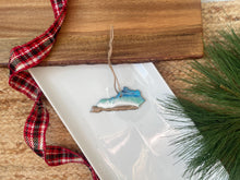 Load image into Gallery viewer, Kentucky ornament