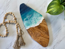 Load image into Gallery viewer, Olive Wood Cheeseboard