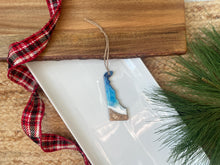Load image into Gallery viewer, Delaware ornament
