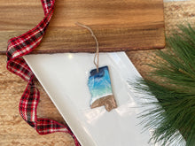 Load image into Gallery viewer, Mississippi ornament
