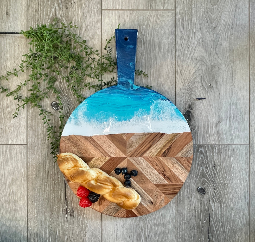 Round Cheeseboard with Handle, Beach Resin Art Serving Tray